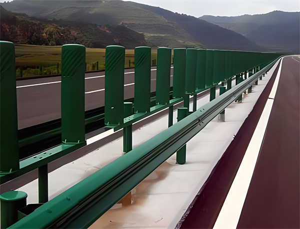白城三波护栏板在高速公路的应用